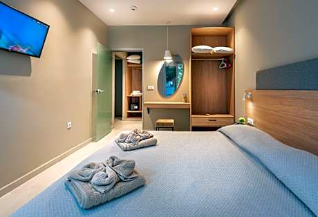 One-Bedroom Apartment with Garden View