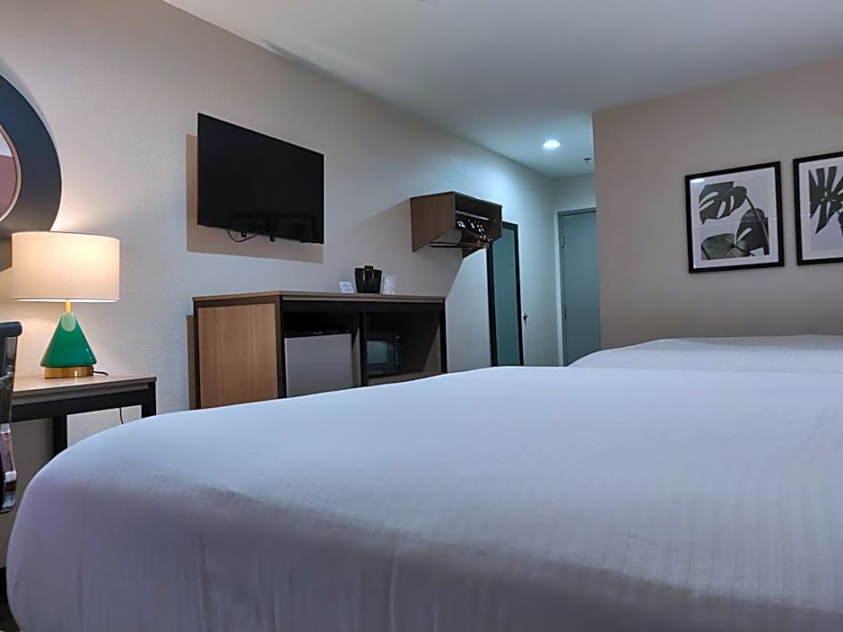Arya Inn and Suites