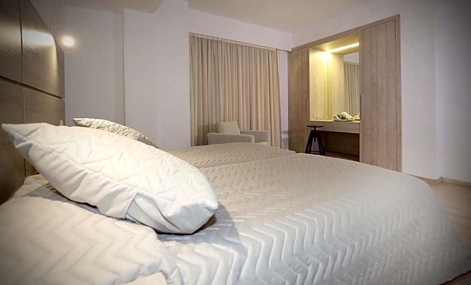 Pier Beach Hotel Apartments