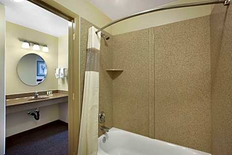 King Room - Non-Smoking