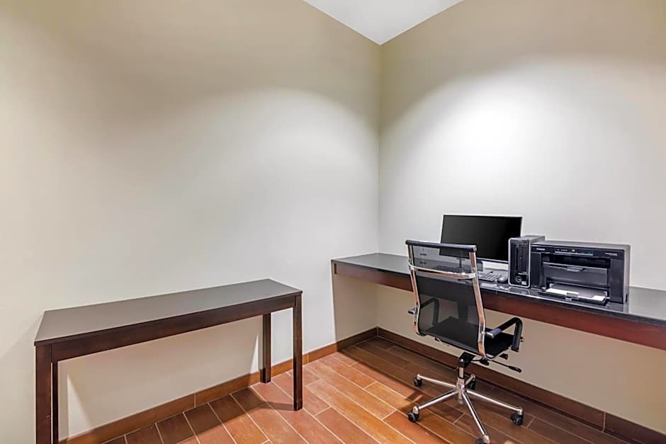 Sleep Inn & Suites Devils Lake