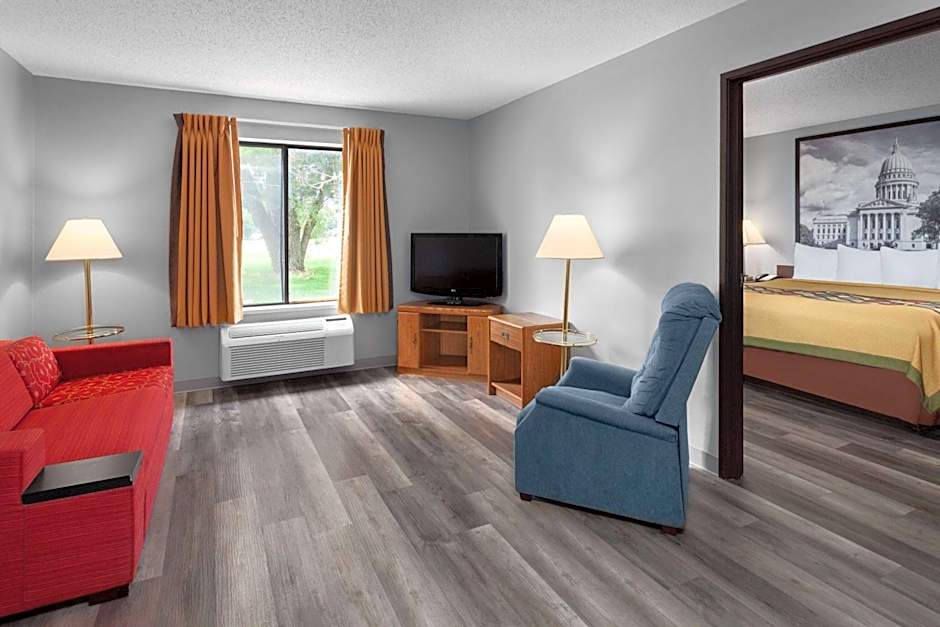Super 8 by Wyndham Sun Prairie/Madison E
