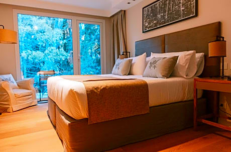Standard Double Room (Forest View)