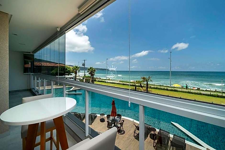 A13 - APARTAMENTO BEIRA MAR NA PRAIA DE BOMBAS 02 SUÍTES