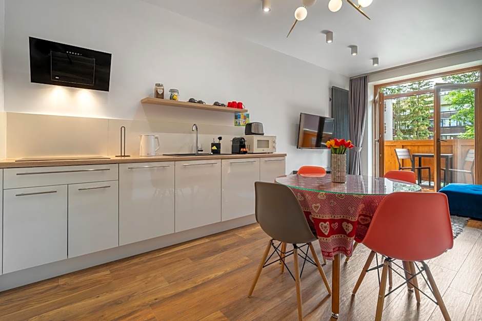 WILLA JAROSTA & SPA, reception, free parking, early check-in
