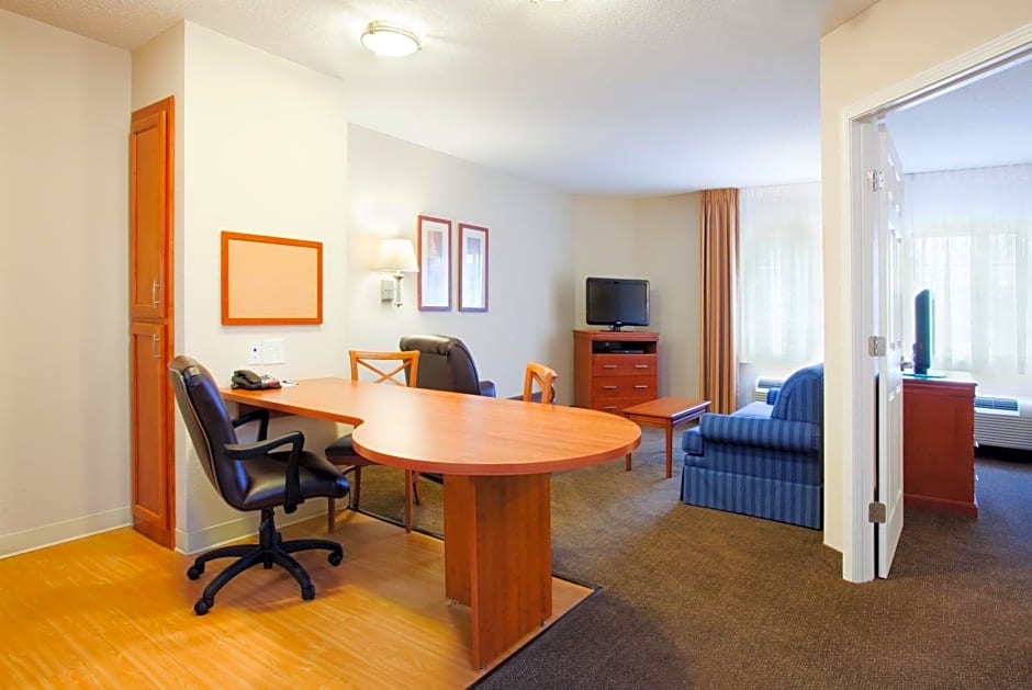 Candlewood Suites New Bern, an IHG Hotel