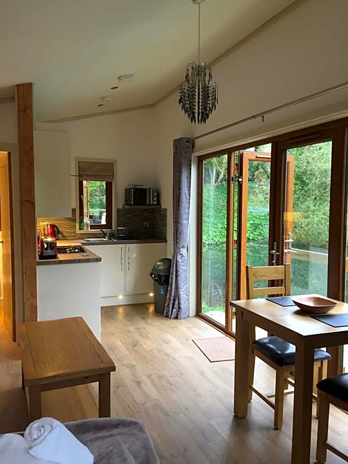 Herons Lake Retreat Hot Tub Lodges