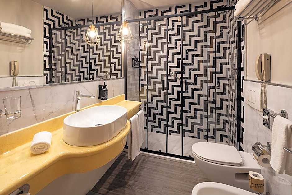 Holiday Inn Milan Garibaldi Station By IHG