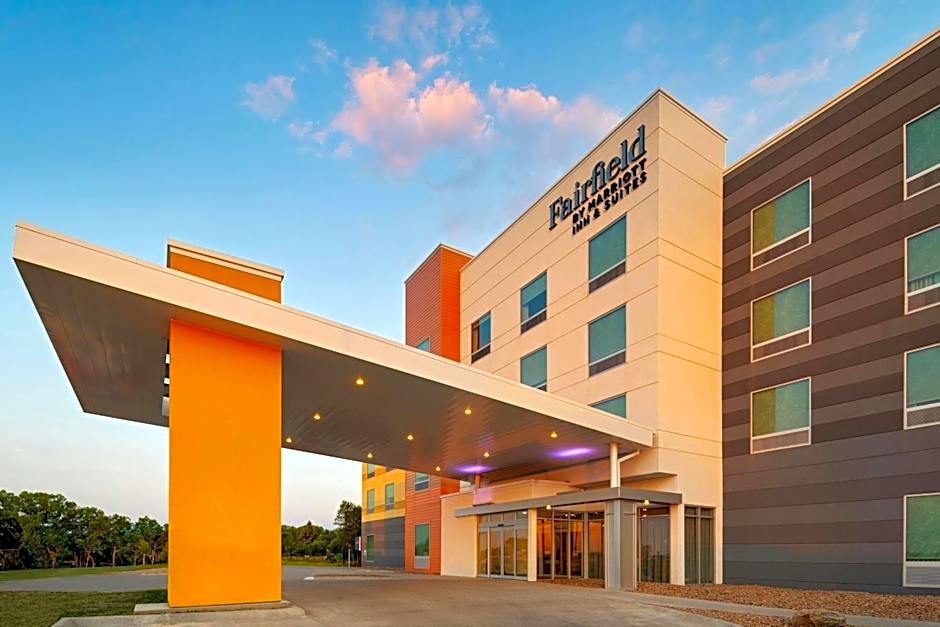 Photo 1 of 25 of Fairfield by Marriott Inn & Suites Lincoln Crete