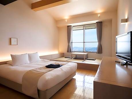 Double Room with Shared Bathroom - Non-Smoking