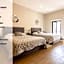 305 Dwntn Apt With AC and balconies fits 6 Rooftop