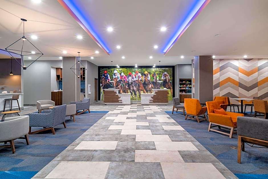 La Quinta Inn & Suites by Wyndham Louisville East