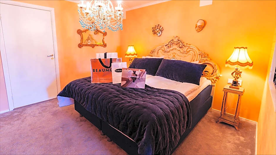 Photo 1 of 7 of Suite