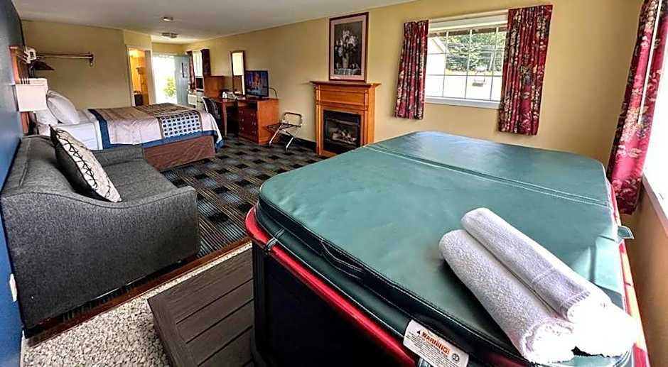 1 King Bed with Sofabed, Bathtub — 13 fotoğraftan 1. fotoğraf