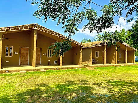 Virsaa - The Captain's Mud Retreat