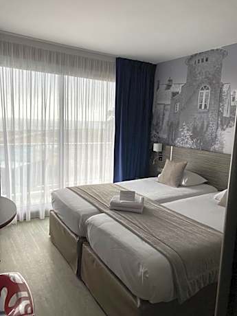 Elegance Twin Room with Sea View