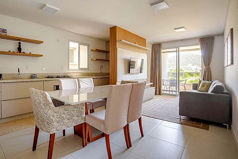 Alto padrão com piscina a 300m do mar - CAN103G