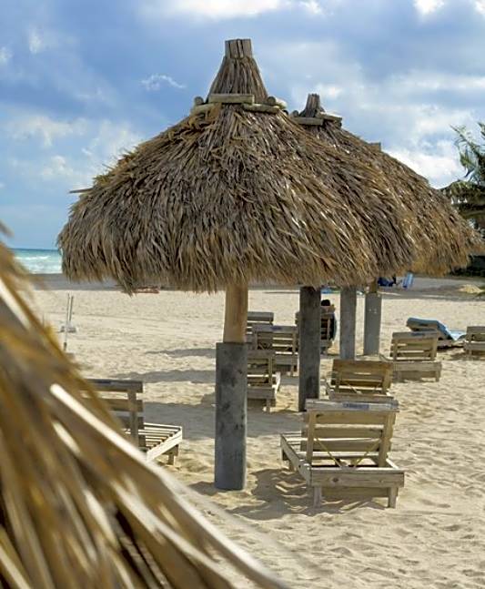 Days Hotel - Thunderbird Beach – Miami Beach - Sunny Isles, FL
