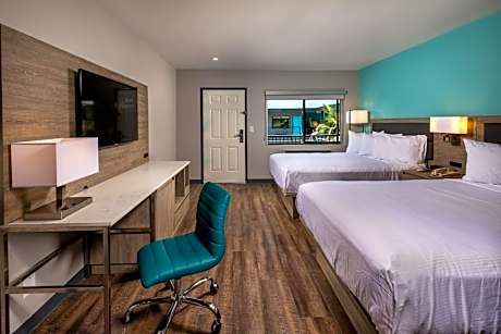 Queen Room with Two Queen Beds - Non-Smoking