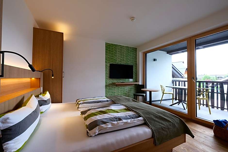 SeeHotel & SeeApartments Kärntnerhof- direkt am See!