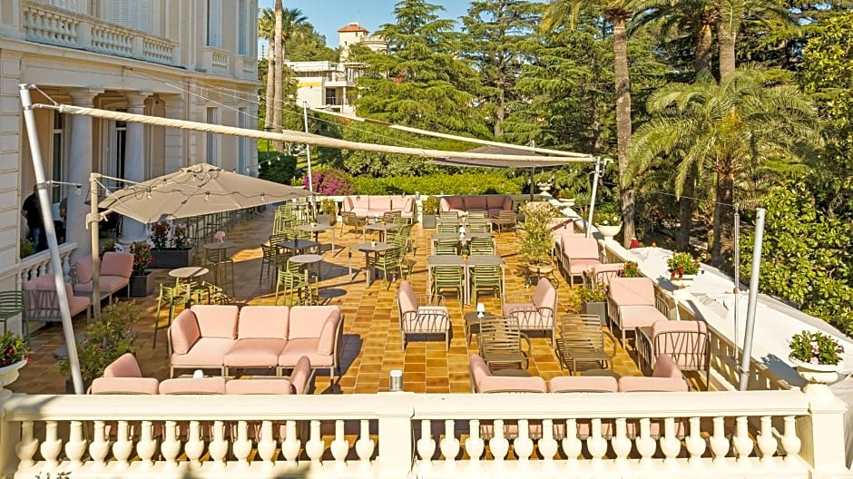 Hotel Les Tourelles
