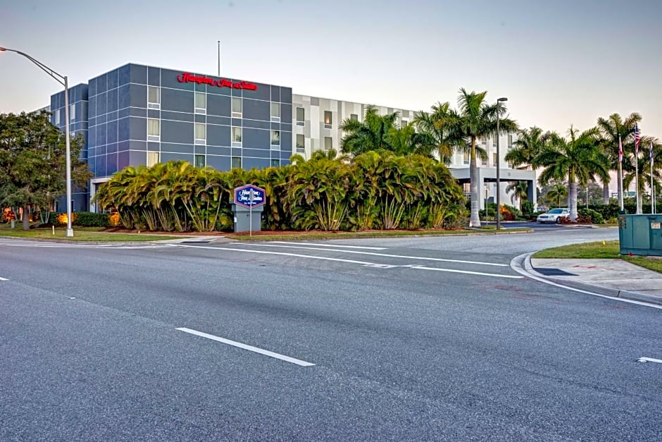 Hampton Inn By Hilton & Suites Sarasota/Bradenton-Airport