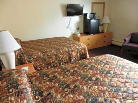 Standard Queen Room with Two Queen Beds - Non-Smoking