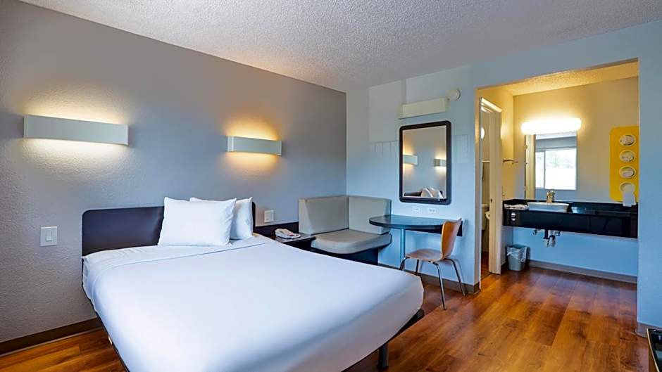 Motel 6-Pleasanton, CA