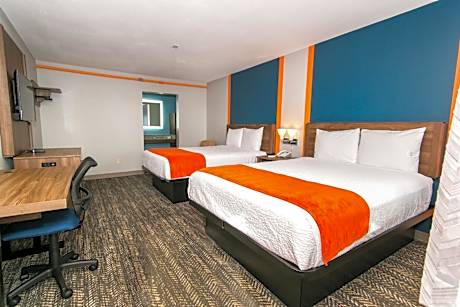Queen Room with Two Queen Beds - Non-Smoking