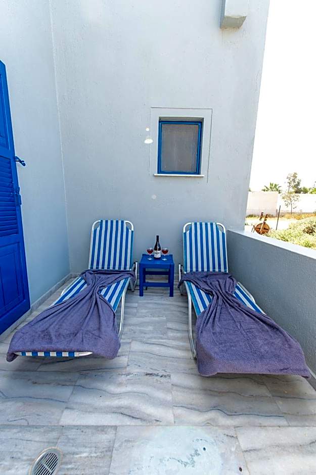 Lunar Seaside Hotel