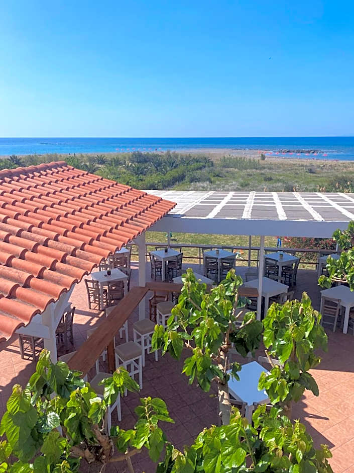 Artemis Hotel-MeRaki Restaurant