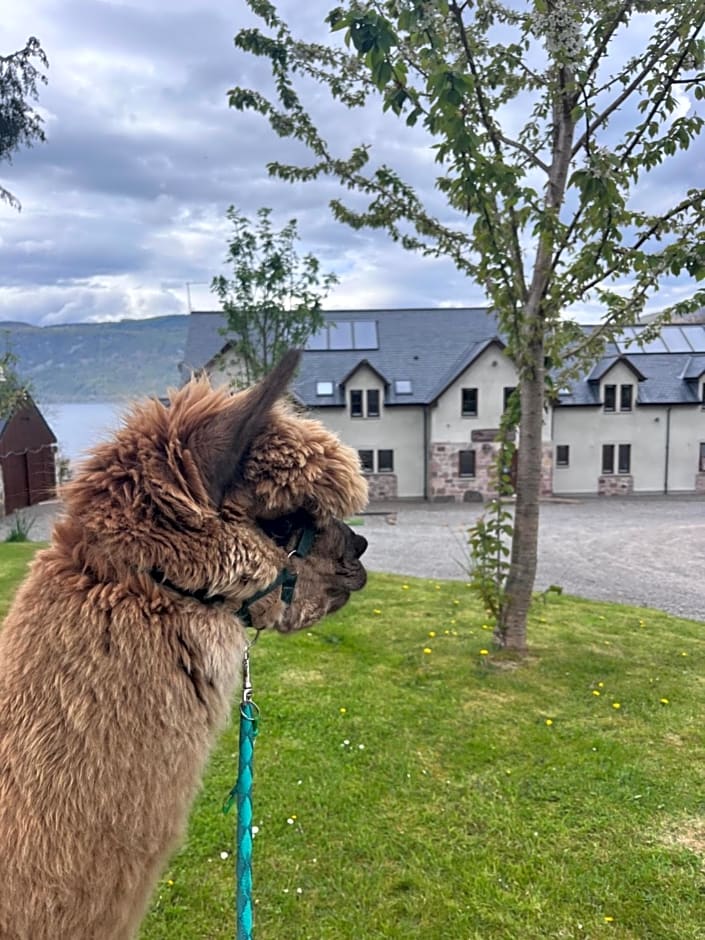 Balachladaich Loch Ness B&B