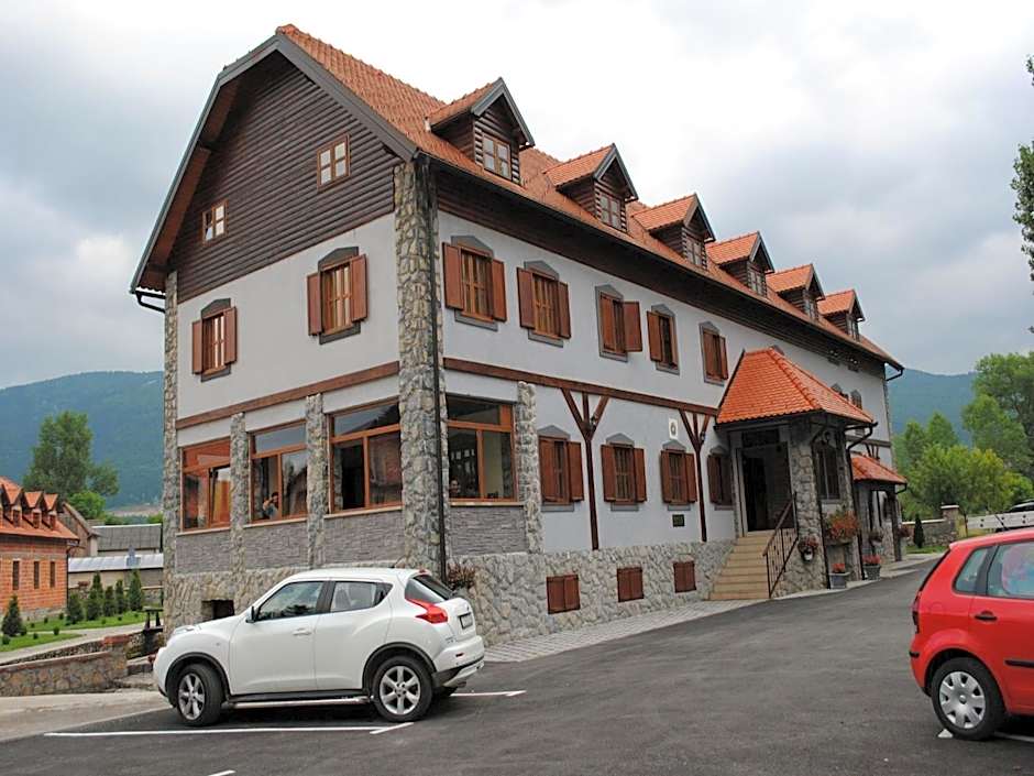 Hotel Gacka