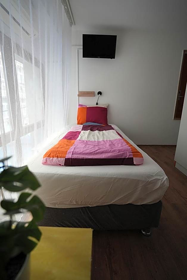 Center Hostel and Guest House