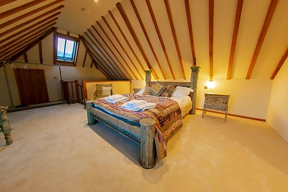 Photo 1 of 8 of Superior 1 King Bed