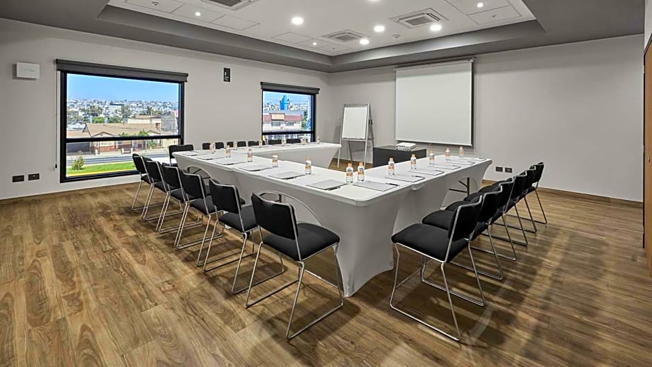 City Express Plus by Marriott Tijuana