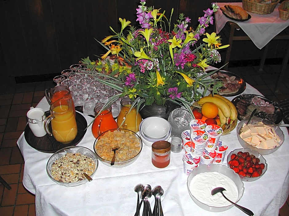 Gasthaus-Pension Zum Kreuz