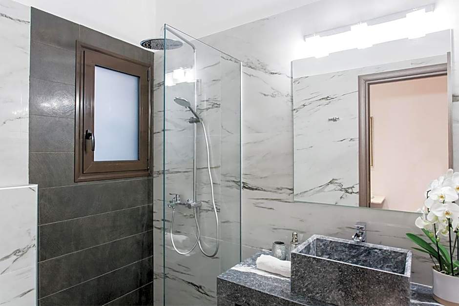 Nicholas Point Apartments and Rooms