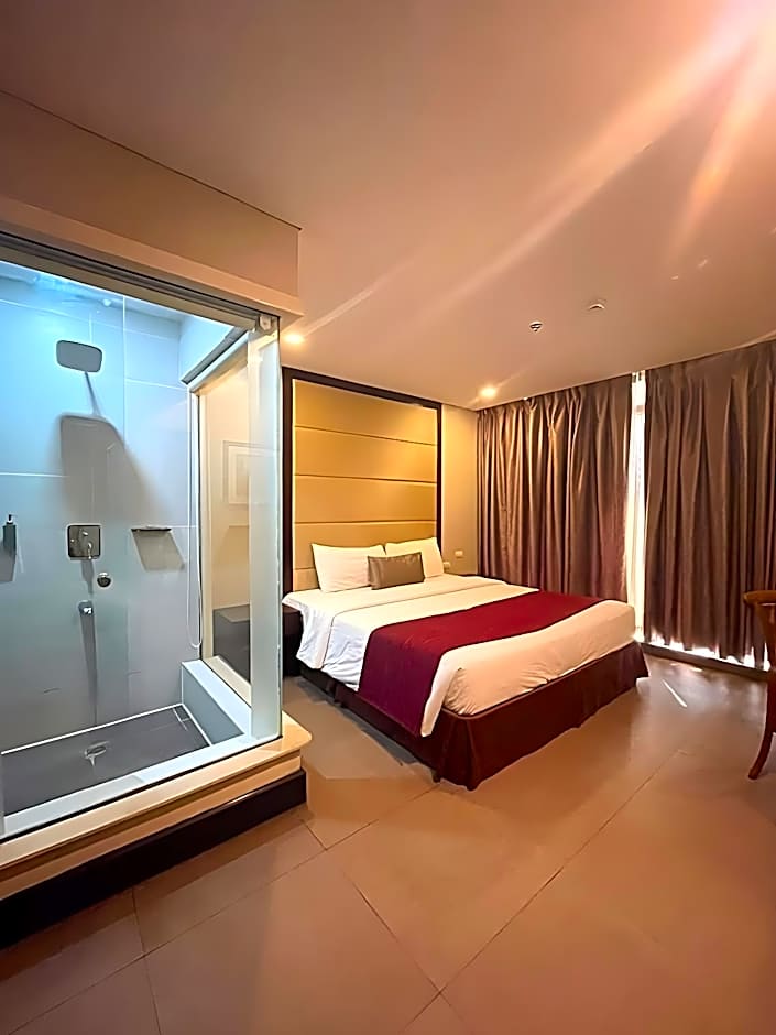 Goldberry Suites & Hotel Mactan