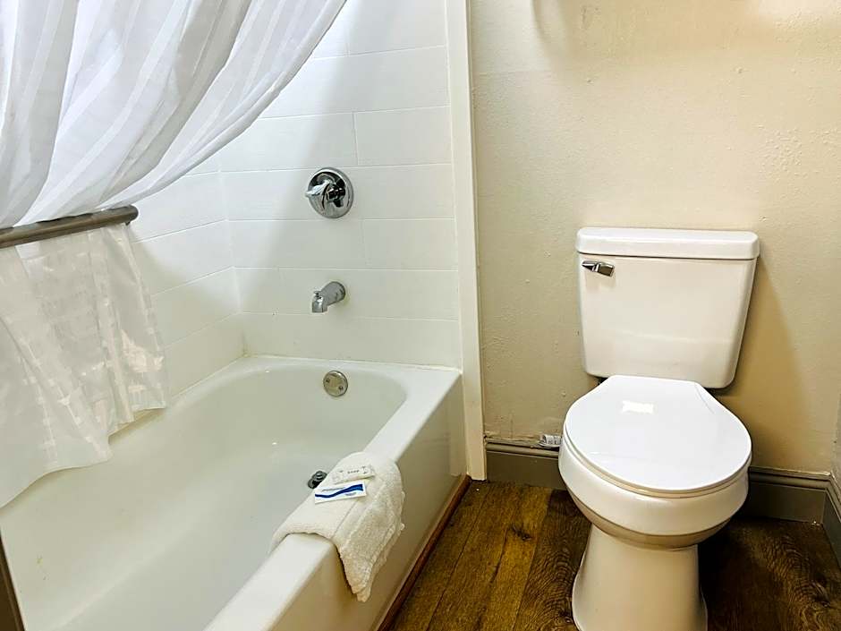 Rosewood Inn By OYO Union City I-69