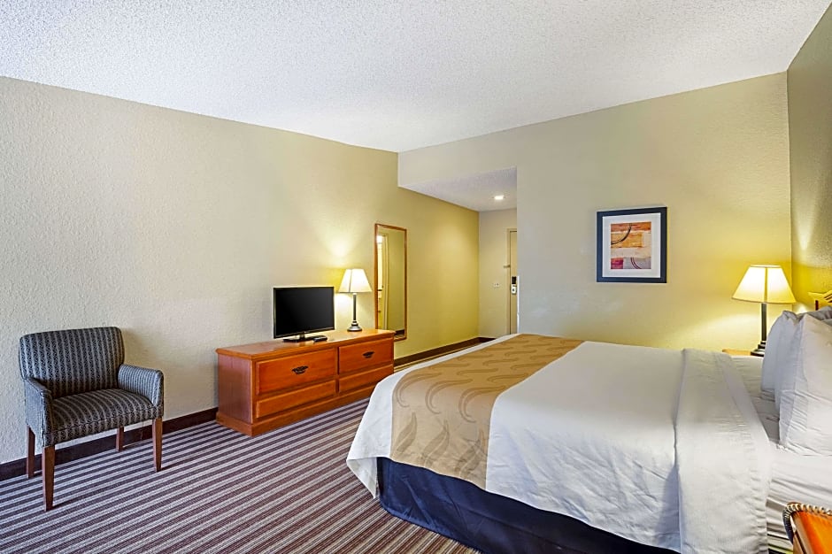 Photo 1 of 9 of 1 King Bed Suite, Accessible