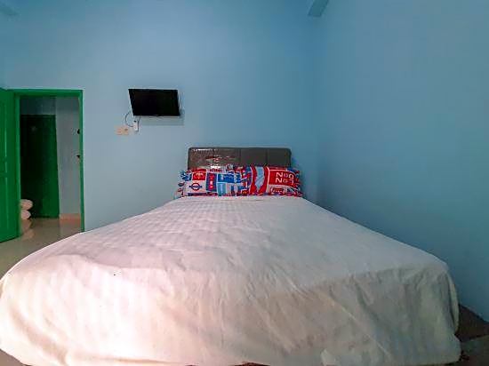 OYO 2738 818 Home Stay