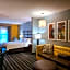 Holiday Inn Express Hotel & Suites Perry-National Fairground Area