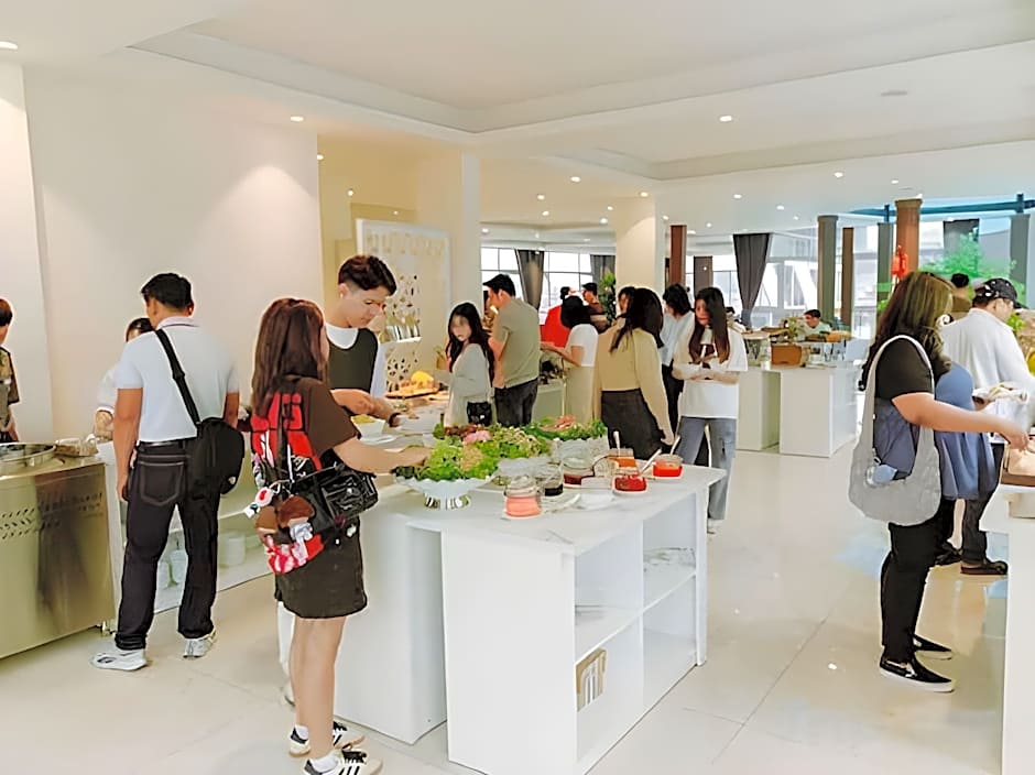 Nature Hotel - Pham Hong Thai
