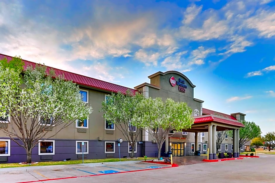 Best Western Plus University Inn & Suites