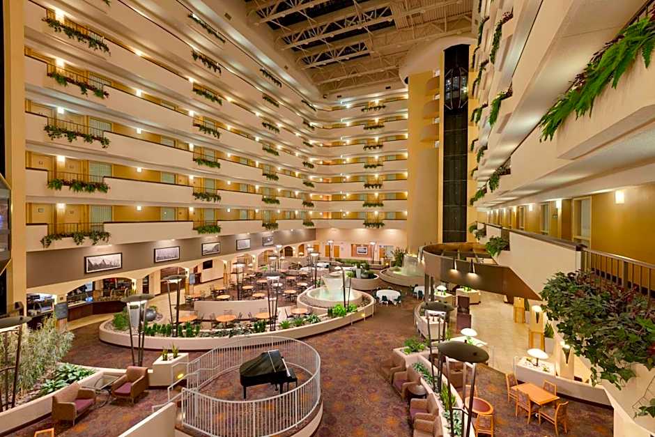 Embassy Suites By Hilton Hotel Kansas City-International Airport