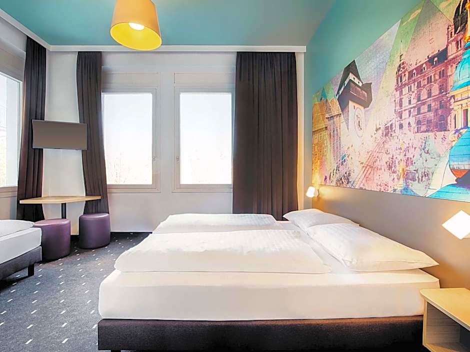 Photo 1 of 3 of Triple Room