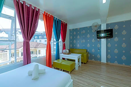 Ken's Backpackers Hotel
