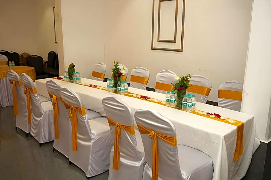 StayBird - Silver Oak, An Apartment Hotel