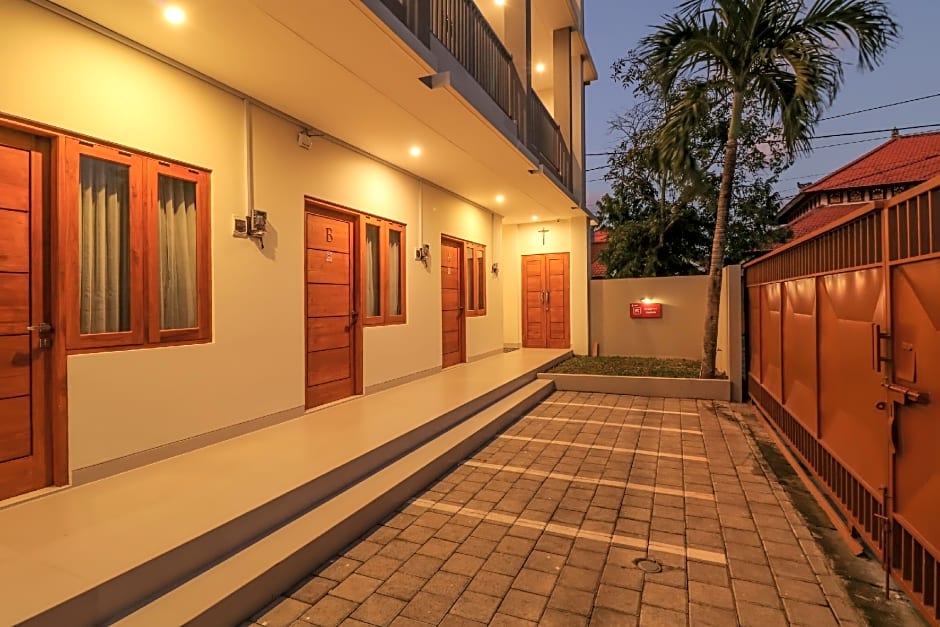 OYO 1200 Kencana Residence